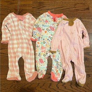 HONEST COMPANY 0-3 MONTH PAJAMAS